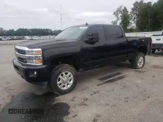 ✅ 2015 Chevrolet Silverado 2500HD LTZ • VIN: 1GC1KWE85FF110953 • Lot: 86482915. Wystawiony na Copart z przebiegiem 210 488 mil. Bezpłatny archiwum sprzedaży aukcyjnych z USA i szczegółowy raport historii pojazdu na DreamBid. Zdjęcie 1.
