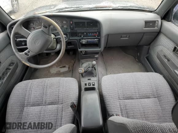 ✅ 1992 Toyota 4Runner • VIN: JT3RN37W0N6000108 • Лот: 55354815. Опубликован ранее на Copart с пробегом 239 533 миль. Бесплатный доступ к архиву аукционных продаж из США и подробный отчёт об истории автомобиля на DreamBid. Изображение 8.