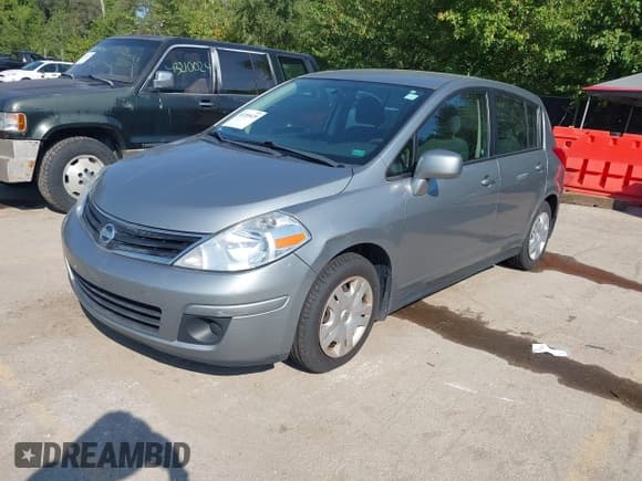 ✅ 2010 Nissan Versa S • VIN: 3N1BC1CP8AL448900 • Lot: 43209629. Listed on IAAI with 181,484 mi. Free auction sales archive from the USA and detailed vehicle history report at DreamBid. Image 2.
