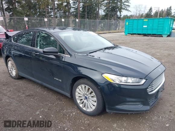 ✅ 2014 Ford Fusion S Hybrid • VIN: 3FA6P0UU2ER151437 • Лот: 41647940. Опубликован ранее на IAAI с пробегом 145 848 миль. Бесплатный доступ к архиву аукционных продаж из США и подробный отчёт об истории автомобиля на DreamBid. Изображение 1.