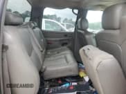 ✅ 2006 Chevrolet Silverado 2500HD LT2 • VIN: 1GCHK23U96F158933 • Lot: 59674375. Wystawiony na Copart z przebiegiem 351 302 mil. Bezpłatny archiwum sprzedaży aukcyjnych z USA i szczegółowy raport historii pojazdu na DreamBid. Zdjęcie 10.