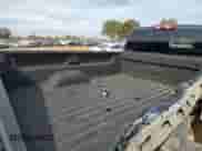 2017 Chevrolet Silverado 3500HD LT с VIN 1GC4KZCY6HF227414, выставлен на аукционе Copart как лот 79103384 с пробегом 128 844 миль миль и Списание • Salvage title. История ставок и продаж доступна на DreamBid. Изображение 10.