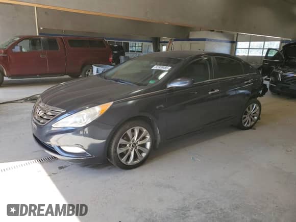 2013 Hyundai Sonata SE z VIN 5NPEC4AC4DH538044, wystawiony jako Copart lot #82606485 z przebiegiem 186 482 mil mil oraz Szkoda całkowita • Salvage title. Historia ofert i sprzedaży dostępna na DreamBid. Obrazek 1.