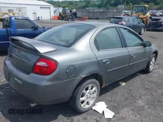 2005 Dodge Neon SXT z VIN 1B3ES56C95D266424, wystawiony jako IAAI lot #42686446 z przebiegiem 98 000 mil mil oraz . Historia ofert i sprzedaży dostępna na DreamBid. Obrazek 4.