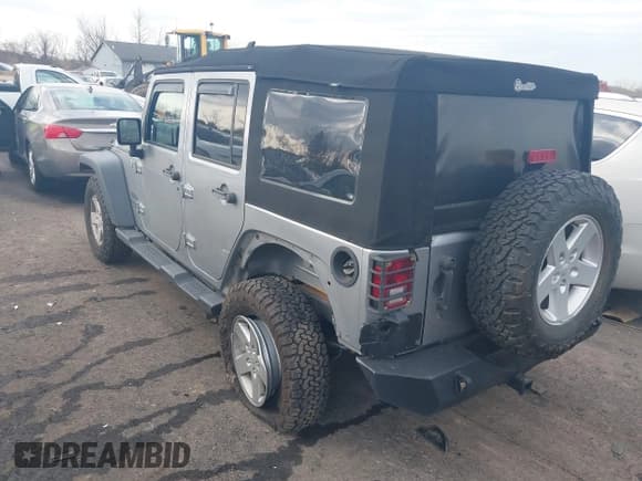 ✅ 2018 Jeep Wrangler Unlimited Sport • VIN: 1C4BJWDGXJL835930 • Lot: 43687476. Listed on IAAI with 40,017 mi. Free auction sales archive from the USA and detailed vehicle history report at DreamBid. Image 3.