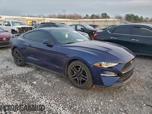 ✅ 2018 Ford Mustang EcoBoost • VIN: 1FA6P8TH5J5137421 • Lot: 94671475. Wystawiony na Copart z przebiegiem 108 553 mil. Bezpłatny archiwum sprzedaży aukcyjnych z USA i szczegółowy raport historii pojazdu na DreamBid. Zdjęcie 4.