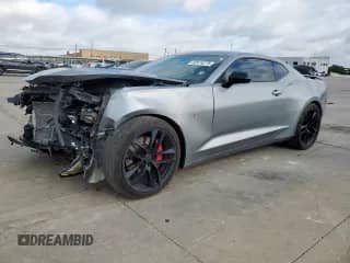 2023 Chevrolet Camaro 2SS z VIN 1G1FH1R75P0158054, wystawiony jako Copart lot #62574275 z przebiegiem 29 006 mil mil oraz Czysty tytuł • Clean title. Historia ofert i sprzedaży dostępna na DreamBid. Obrazek 1.