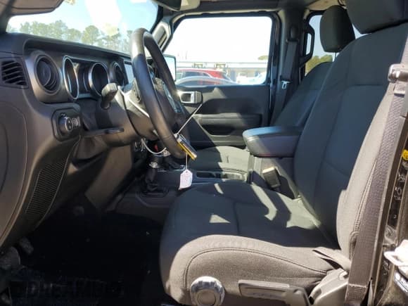 ✅ 2021 Jeep Gladiator Willys • VIN: 1C6HJTAG9ML592006 • Лот: 46604605. Опубликован ранее на Copart с пробегом 14 022 миль. Бесплатный доступ к архиву аукционных продаж из США и подробный отчёт об истории автомобиля на DreamBid. Изображение 7.