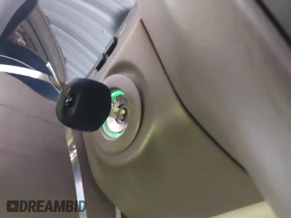 ✅ 2000 Lexus LS 400 • VIN: JT8BH28F4Y0169874 • Lot: 42909129. Listed on IAAI with 272,624 mi. Free auction sales archive from the USA and detailed vehicle history report at DreamBid. Image 11.