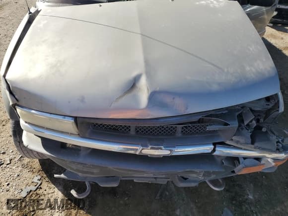 ✅ 2002 Chevrolet S-10 LS • VIN: 1GCCT19W628153388 • Лот: 47499415. Опубликован ранее на Copart с пробегом 171 329 миль. Бесплатный доступ к архиву аукционных продаж из США и подробный отчёт об истории автомобиля на DreamBid. Изображение 12.