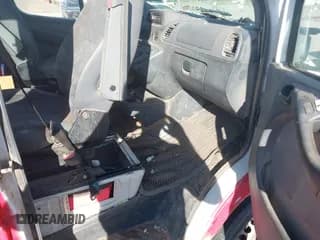 ✅ 2005 Dodge Sprinter • VIN: WD2PD744355762983 • Lot: 42806420. Listed on IAAI with 533,330 mi. Free auction sales archive from the USA and detailed vehicle history report at DreamBid. Image 5.