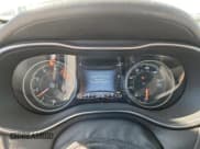 ✅ 2019 Jeep Cherokee Overland • VIN: 1C4PJMJNXKD142672 • Lot: 90723995. Listed on Copart with 85,288 mi. Free auction sales archive from the USA and detailed vehicle history report at DreamBid. Image 9.