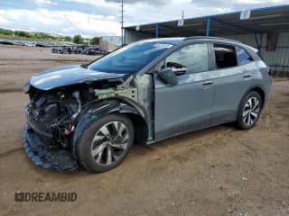 ✅ 2024 Volkswagen ID.4 Standard • VIN: 1V2BMPE87RC021720 • Лот: 66026325. Опубликован ранее на Copart с пробегом 4 225 миль. Бесплатный доступ к архиву аукционных продаж из США и подробный отчёт об истории автомобиля на DreamBid. Изображение 1.