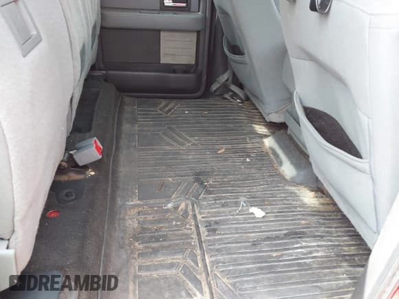 ✅ 2014 Ford F-150 XL • VIN: 1FTFW1CT1EKF20949 • Lot: 42344583. Listed on IAAI with 218,122 mi. Free auction sales archive from the USA and detailed vehicle history report at DreamBid. Image 8.