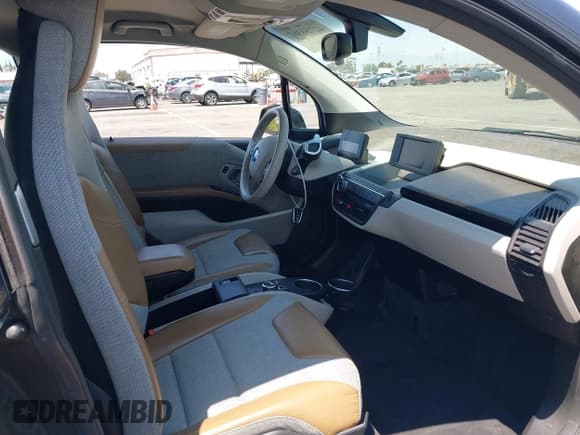 ✅ 2017 BMW i3 • VIN: WBY1Z8C3XHV893984 • Лот: 42750362. Опубликован ранее на IAAI с пробегом 66 584 миль. Бесплатный доступ к архиву аукционных продаж из США и подробный отчёт об истории автомобиля на DreamBid. Изображение 5.