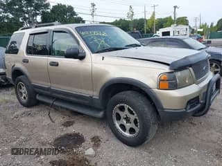 ✅ 2003 Ford Explorer XLT • VIN: 1FMDU73WX3ZB45167 • Lot: 40221568. Listed on IAAI with 221,171 mi. Free auction sales archive from the USA and detailed vehicle history report at DreamBid. Image 1.