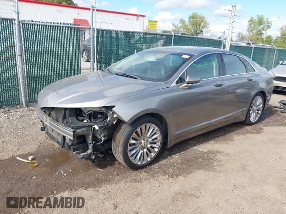 ✅ 2016 Lincoln MKZ • VIN: 3LN6L2J96GR617290 • Lot: 43371310. Wystawiony na IAAI z przebiegiem 108 867 mil. Bezpłatny archiwum sprzedaży aukcyjnych z USA i szczegółowy raport historii pojazdu na DreamBid. Zdjęcie 18.