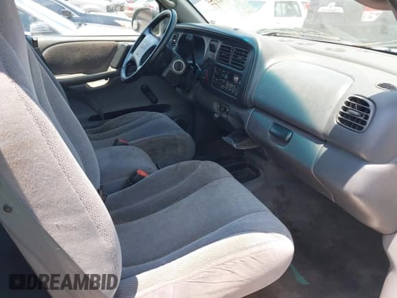 ✅ 2000 Dodge Dakota Sport • VIN: 1B7GL2AX1YS707993 • Lot: 42670217. Listed on IAAI with 172,037 mi. Free auction sales archive from the USA and detailed vehicle history report at DreamBid. Image 5.