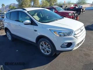 ✅ 2018 Ford Escape SE • VIN: 1FMCU9GD8JUC60344 • Lot: 43691921. Wystawiony na IAAI z przebiegiem 92 771 mil. Bezpłatny archiwum sprzedaży aukcyjnych z USA i szczegółowy raport historii pojazdu na DreamBid. Zdjęcie 1.