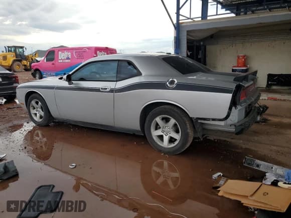 ✅ 2010 Dodge Challenger SE • VIN: 2B3CJ4DV8AH110509 • Lot: 86078855. Wystawiony na Copart z przebiegiem 98 770 mil. Bezpłatny archiwum sprzedaży aukcyjnych z USA i szczegółowy raport historii pojazdu na DreamBid. Zdjęcie 2.