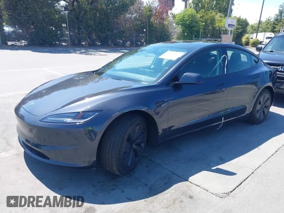 ✅ 2025 Tesla Model 3 Long Range • VIN: 5YJ3E1EA1SF046088 • Lot: 42878817. Wystawiony na IAAI z przebiegiem 259 mil. Bezpłatny archiwum sprzedaży aukcyjnych z USA i szczegółowy raport historii pojazdu na DreamBid. Zdjęcie 2.
