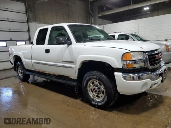 ✅ 2007 GMC Sierra 2500HD SLE1 • VIN: 1GTHK29U47E145120 • Лот: 52375575. Опубликован ранее на Copart с пробегом 71 107 миль. Бесплатный доступ к архиву аукционных продаж из США и подробный отчёт об истории автомобиля на DreamBid. Изображение 4.