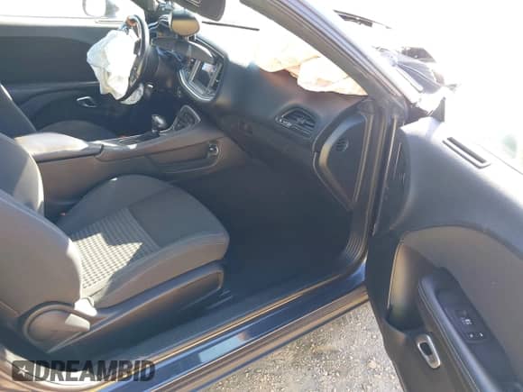 2019 Dodge Challenger R/T z VIN 2C3CDZBT1KH660483, wystawiony jako IAAI lot #43038116 z przebiegiem 89 982 mil mil oraz . Historia ofert i sprzedaży dostępna na DreamBid. Obrazek 5.