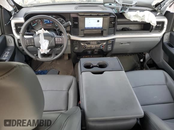 ✅ 2024 Ford F-250 XL • VIN: 1FT7X2AA3REC46022 • Lot: 92617985. Listed on Copart with 58,629 mi. Free auction sales archive from the USA and detailed vehicle history report at DreamBid. Image 8.