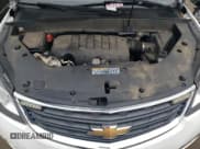 ✅ 2017 Chevrolet Traverse LS • VIN: 1GNKVFED1HJ323334 • Lot: 72435384. Wystawiony na Copart z przebiegiem 115 759 mil. Bezpłatny archiwum sprzedaży aukcyjnych z USA i szczegółowy raport historii pojazdu na DreamBid. Zdjęcie 11.