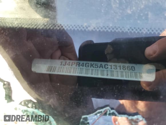 ✅ 2010 Jeep Grand Cherokee Laredo • VIN: 1J4PR4GK5AC131860 • Лот: 91726535. Опубликован ранее на Copart с пробегом 179 625 миль. Бесплатный доступ к архиву аукционных продаж из США и подробный отчёт об истории автомобиля на DreamBid. Изображение 13.