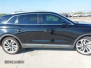 ✅ 2017 Lincoln MKX Reserve • VIN: 2LMPJ6LR7HBL15249 • Lot: 43186603. Listed on IAAI with 74,830 mi. Free auction sales archive from the USA and detailed vehicle history report at DreamBid. Image 13.