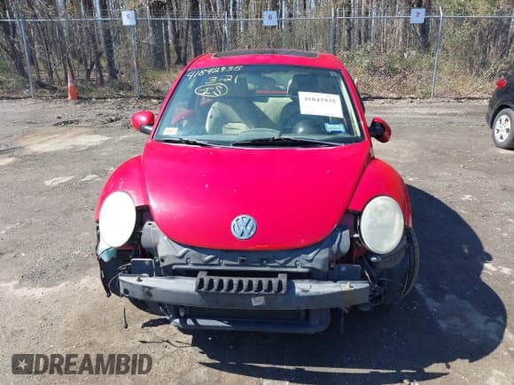 ✅ 2007 Volkswagen Beetle • VIN: 3VWRW31C57M504628 • Lot: 41842935. Listed on IAAI with 185,910 mi. Free auction sales archive from the USA and detailed vehicle history report at DreamBid. Image 12.