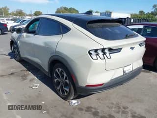 ✅ 2025 Ford Mustang Mach-E Select • VIN: 3FMTK1R49SMA37501 • Лот: 43485558. Опубликован ранее на IAAI с пробегом 1 971 миль. Бесплатный доступ к архиву аукционных продаж из США и подробный отчёт об истории автомобиля на DreamBid. Изображение 3.