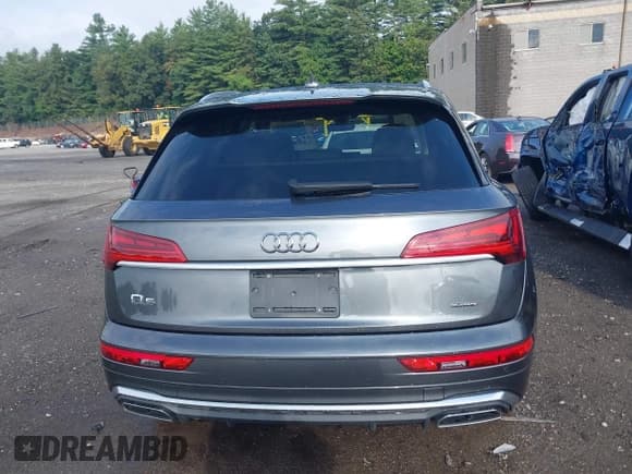 ✅ 2022 Audi Q5 S line Premium Plus • VIN: WA1EAAFY6N2127475 • Лот: 42879920. Опубликован ранее на IAAI с пробегом 24 104 миль. Бесплатный доступ к архиву аукционных продаж из США и подробный отчёт об истории автомобиля на DreamBid. Изображение 16.