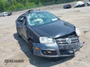 ✅ 2006 Volkswagen Jetta • VIN: 3VWKJ71K46M769053 • Lot: 42427016. Wystawiony na IAAI z przebiegiem Nie podano. Bezpłatny archiwum sprzedaży aukcyjnych z USA i szczegółowy raport historii pojazdu na DreamBid. Zdjęcie 6.