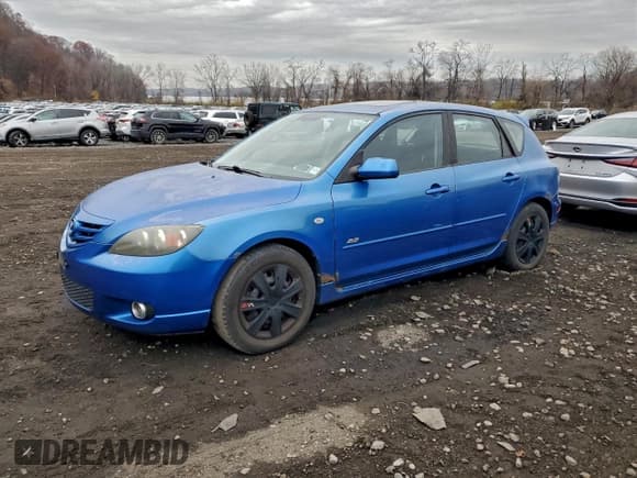 ✅ 2004 Mazda 3 s • VIN: JM1BK143741210799 • Лот: 94416265. Опубликован ранее на Copart с пробегом 126 680 миль. Бесплатный доступ к архиву аукционных продаж из США и подробный отчёт об истории автомобиля на DreamBid. Изображение 1.