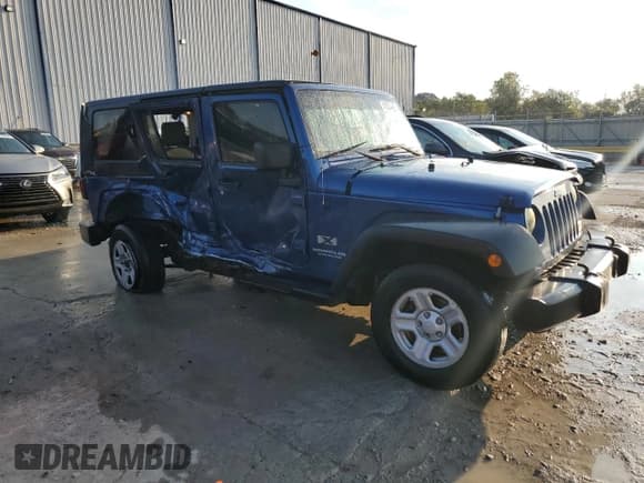 ✅ 2009 Jeep Wrangler Unlimited X • VIN: 1J4GA39139L771034 • Lot: 81024485. Wystawiony na Copart z przebiegiem 208 209 mil. Bezpłatny archiwum sprzedaży aukcyjnych z USA i szczegółowy raport historii pojazdu na DreamBid. Zdjęcie 4.