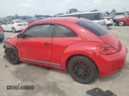 ✅ 2014 Volkswagen Beetle Entry • VIN: 3VWF17AT4EM641193 • Lot: 59332845. Wystawiony na Copart z przebiegiem 138 731 mil. Bezpłatny archiwum sprzedaży aukcyjnych z USA i szczegółowy raport historii pojazdu na DreamBid. Zdjęcie 2.