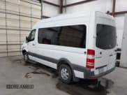 ✅ 2012 Mercedes-Benz Sprinter Passenger • VIN: WDZPE7CC2C5660966 • Lot: 43720741. Wystawiony na IAAI z przebiegiem 236 080 mil. Bezpłatny archiwum sprzedaży aukcyjnych z USA i szczegółowy raport historii pojazdu na DreamBid. Zdjęcie 3.