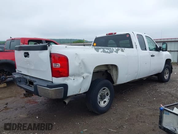 ✅ 2007 Chevrolet Silverado 2500HD Work Truck • VIN: 1GCHC29K17E507030 • Лот: 42423995. Опубликован ранее на IAAI с пробегом 284 521 миль. Бесплатный доступ к архиву аукционных продаж из США и подробный отчёт об истории автомобиля на DreamBid. Изображение 4.