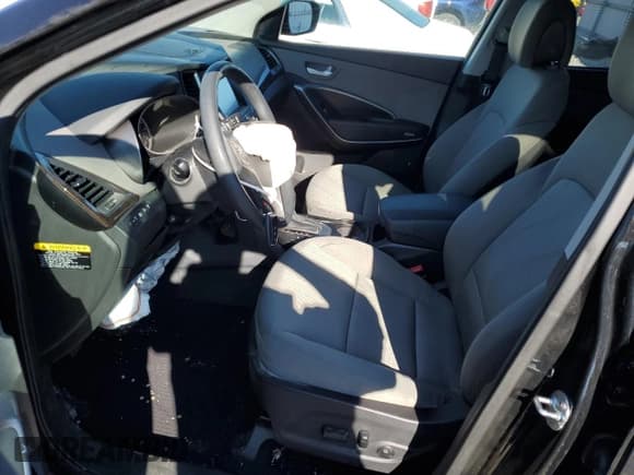 ✅ 2018 Hyundai Santa Fe 2.4L • VIN: 5NMZU3LB9JH064159 • Лот: 40932804. Опубликован ранее на Copart с пробегом 56 313 миль. Бесплатный доступ к архиву аукционных продаж из США и подробный отчёт об истории автомобиля на DreamBid. Изображение 7.