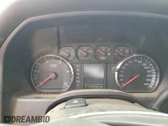 ✅ 2015 Chevrolet Silverado 2500HD Work Truck • VIN: 1GC1KUE83FF582928 • Лот: 54498245. Опубликован ранее на Copart с пробегом 247 847 миль. Бесплатный доступ к архиву аукционных продаж из США и подробный отчёт об истории автомобиля на DreamBid. Изображение 9.