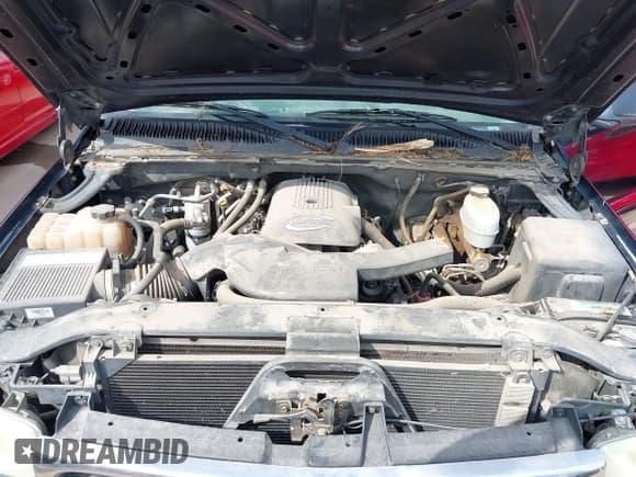 ✅ 2005 GMC Yukon SLE • VIN: 1GKEC13V35R132168 • Lot: 43382885. Listed on IAAI with 178,564 mi. Free auction sales archive from the USA and detailed vehicle history report at DreamBid. Image 10.