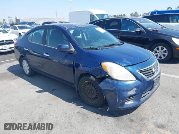 ✅ 2013 Nissan Versa S • VIN: 3N1CN7AP0DL890546 • Lot: 42864524. Listed on IAAI with 186,092 mi. Free auction sales archive from the USA and detailed vehicle history report at DreamBid. Image 1.