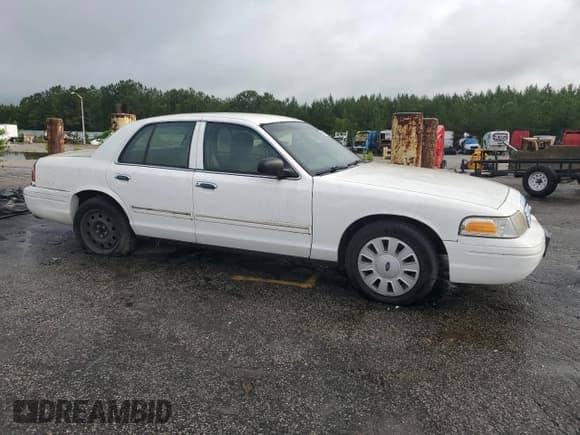 ✅ 2011 Ford Police Interceptor • VIN: 2FABP7BV1BX183151 • Lot: 59864795. Listed on Copart with Not provided. Free auction sales archive from the USA and detailed vehicle history report at DreamBid. Image 4.