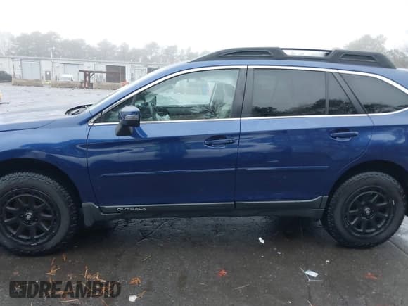 ✅ 2016 Subaru Outback Premium • VIN: 4S4BSAHC8G3324812 • Lot: 43760922. Listed on IAAI with 58,064 mi. Free auction sales archive from the USA and detailed vehicle history report at DreamBid. Image 14.