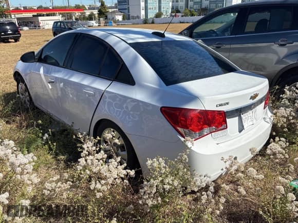✅ 2016 Chevrolet Cruze LS • VIN: 1G1PC5SH3G7183037 • Лот: 43604995. Опубликован ранее на IAAI с пробегом 113 479 миль. Бесплатный доступ к архиву аукционных продаж из США и подробный отчёт об истории автомобиля на DreamBid. Изображение 3.