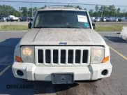 ✅ 2006 Jeep Commander • VIN: 1J8HG48N66C228591 • Lot: 42801638. Wystawiony na IAAI z przebiegiem 246 875 mil. Bezpłatny archiwum sprzedaży aukcyjnych z USA i szczegółowy raport historii pojazdu na DreamBid. Zdjęcie 6.