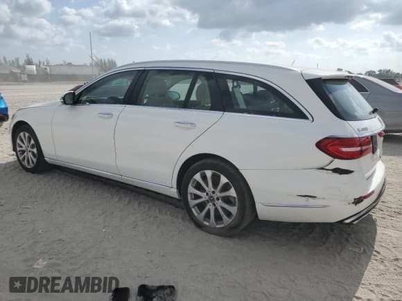 ✅ 2019 Mercedes-Benz E 450 • VIN: WDDZH6JB7KA507533 • Lot: 54134665. Listed on Copart with 72,168 mi. Free auction sales archive from the USA and detailed vehicle history report at DreamBid. Image 2.