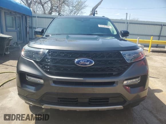 ✅ 2020 Ford Explorer XLT • VIN: 1FMSK8DH4LGC28785 • Lot: 46903625. Wystawiony na Copart z przebiegiem 55 512 mil. Bezpłatny archiwum sprzedaży aukcyjnych z USA i szczegółowy raport historii pojazdu na DreamBid. Zdjęcie 5.